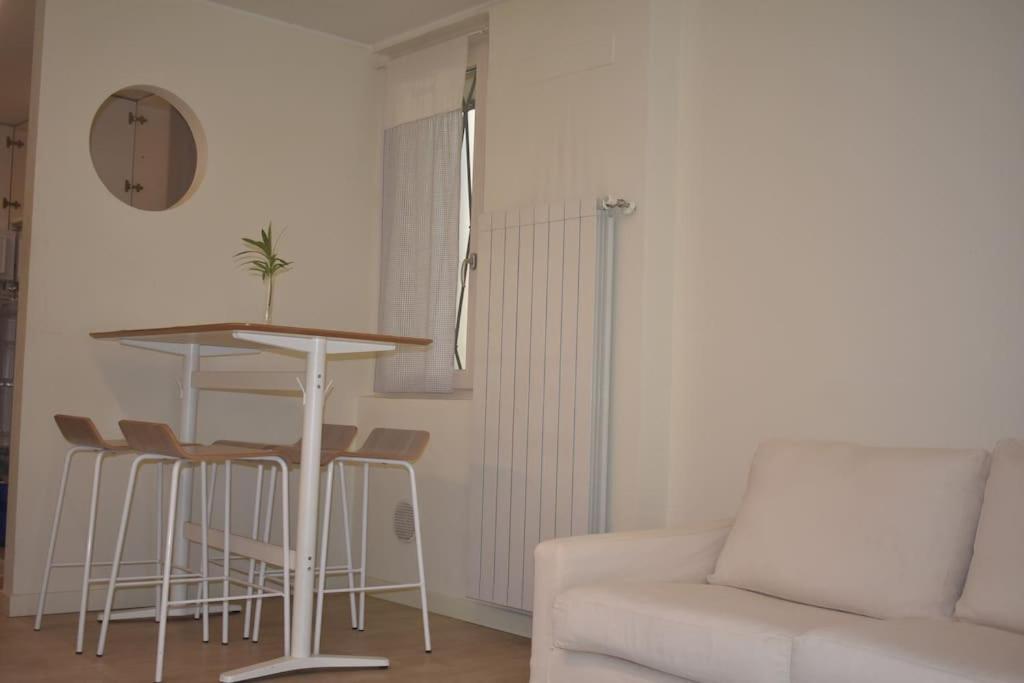Nur 2 Casa Vacanze Bergamo Via Pignolo Luaran gambar
